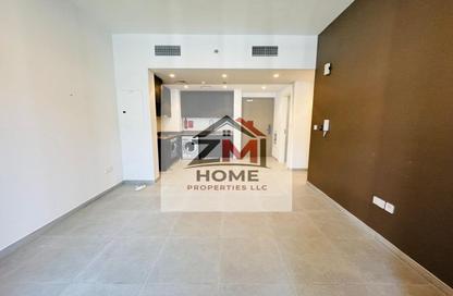 Apartment - 2 Bedrooms - 3 Bathrooms for rent in Tiraz 2 - Aljada - Sharjah