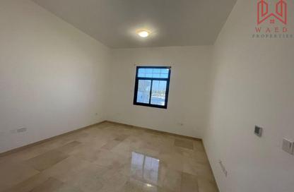 Villa - 5 Bedrooms - 6 Bathrooms for rent in Jumeirah 1 Villas - Jumeirah 1 - Jumeirah - Dubai