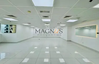 Office Space - Studio - 1 Bathroom for rent in Fortune Executive - JLT Cluster T - Jumeirah Lake Towers - Dubai
