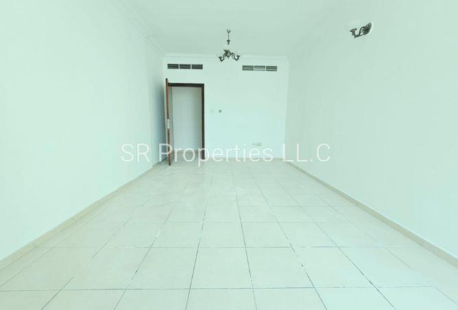 81933837 - صورة العقار 2