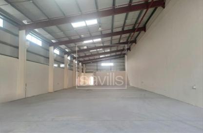 Warehouse - Studio for rent in Al Jlail - Al Sajaa - Sharjah