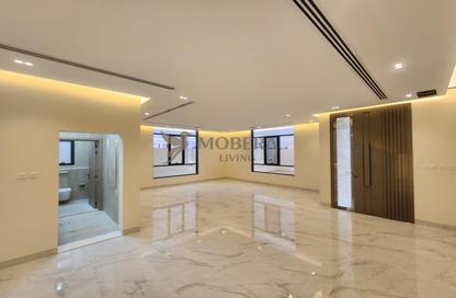 Villa - 6 Bedrooms - 7 Bathrooms for rent in Al Aweer 1 - Al Aweer - Dubai