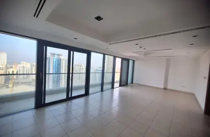 Apartment - 3 Bedrooms - 5 Bathrooms for rent in Al Mamzar Tower - Al Mamzar - Sharjah - Sharjah