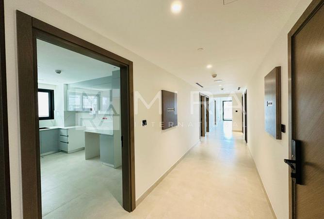 3BR + Maid's | Closed Kitchen | Vacant and Ready