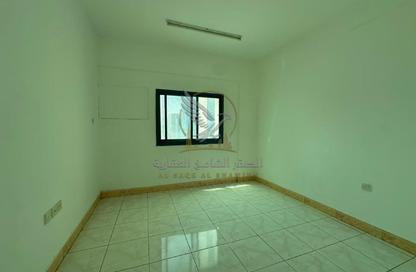 Apartment - 2 Bedrooms - 1 Bathroom for rent in Al Mamzar Tower - Al Mamzar - Sharjah - Sharjah Apartment - 2 Bedrooms - 1 Bathroom for rent in Al Mamzar Tower - Al Mamzar - Sharjah - Sharjah
