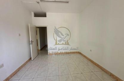 Apartment - 2 Bedrooms - 1 Bathroom for rent in Al Mamzar Tower - Al Mamzar - Sharjah - Sharjah Apartment - 2 Bedrooms - 1 Bathroom for rent in Al Mamzar Tower - Al Mamzar - Sharjah - Sharjah