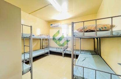 Labor Camp - Studio - 7+ for rent in M-33 - Mussafah Industrial Area - Mussafah - Abu Dhabi