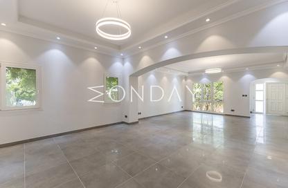 Villa - 4 Bedrooms - 4 Bathrooms for rent in Meadows 9 - Meadows - Dubai