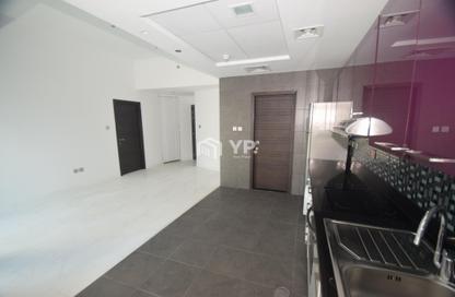 Apartment - 1 - 2 for rent in Cayan Tower - Dubai Marina - Dubai