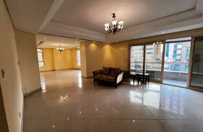 Apartment - 3 Bedrooms - 4 Bathrooms for rent in Blue Tower - Al Majaz 3 - Al Majaz - Sharjah