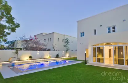 Villa - 5 Bedrooms - 5 Bathrooms for rent in Meadows 1 - Meadows - Dubai