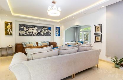 Villa - 5 Bedrooms - 5 Bathrooms for rent in Meadows 1 - Meadows - Dubai