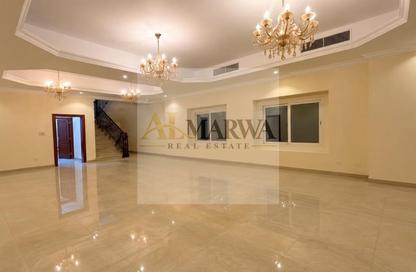 Villa - 4 - 6 for rent in Al Tay East - Al Tayy Suburb - Sharjah Villa - 4 - 6 for rent in Al Tay East - Al Tayy Suburb - Sharjah