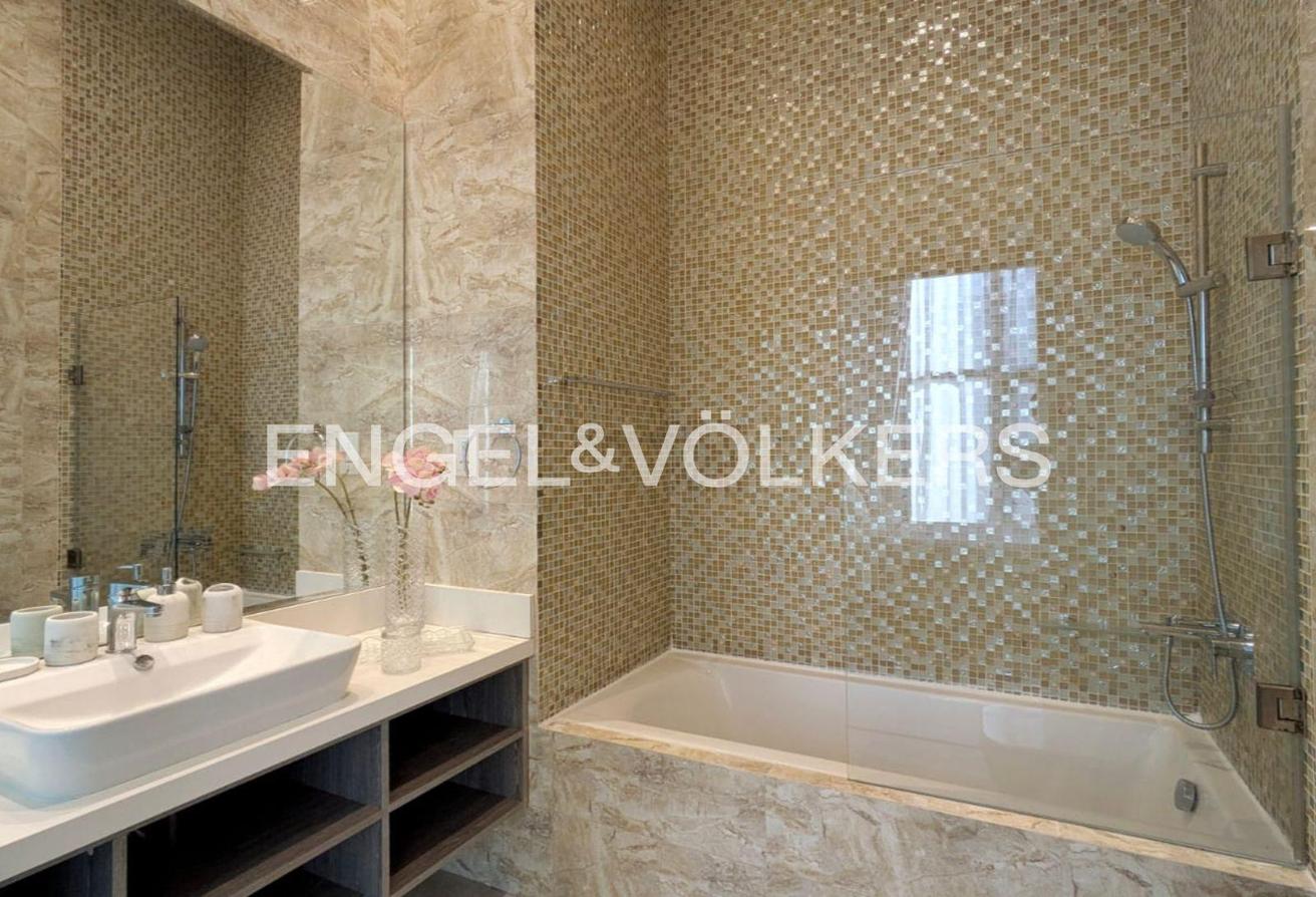 Available Now | High Ceiling | Fully Furnished photo 14