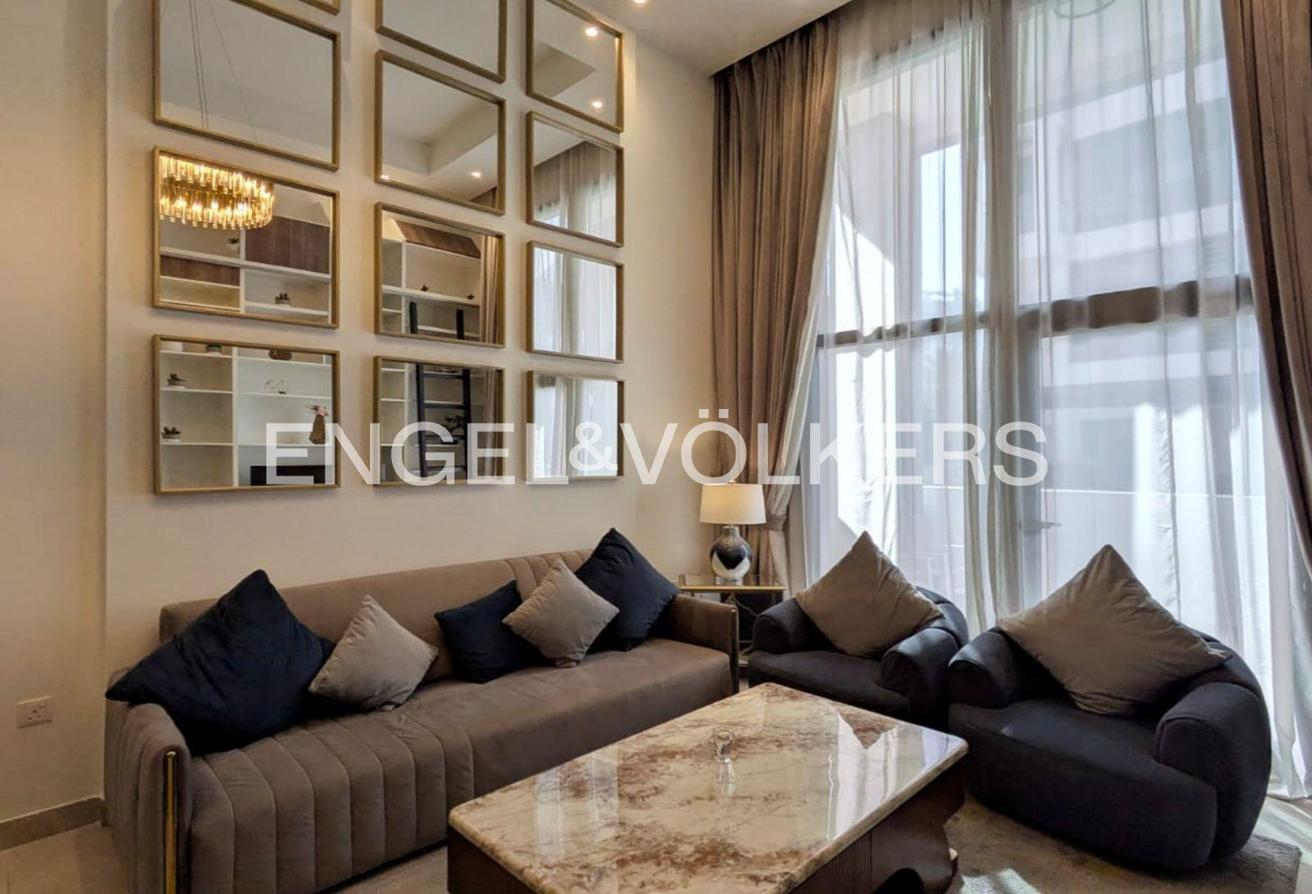 Available Now | High Ceiling | Fully Furnished photo 5