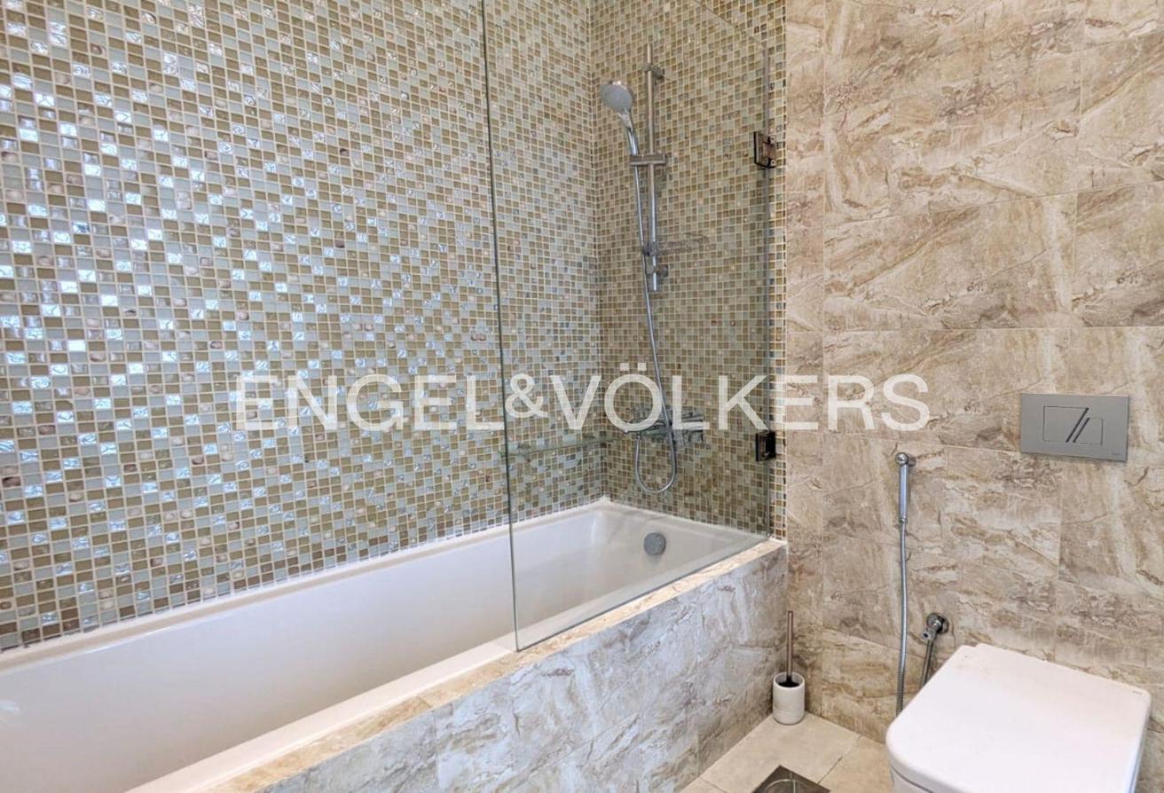 Available Now | High Ceiling | Fully Furnished photo 13