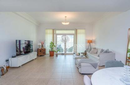 Apartment - 1 Bedroom - 2 Bathrooms for rent in Al Sarrood - Shoreline Apartments - Palm Jumeirah - Dubai