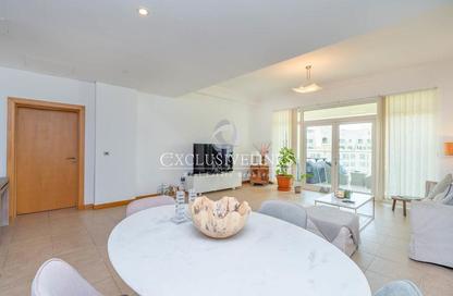 Apartment - 1 Bedroom - 2 Bathrooms for rent in Al Sarrood - Shoreline Apartments - Palm Jumeirah - Dubai