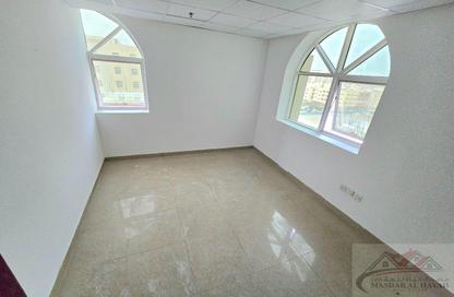 Office Space - Studio - 1 Bathroom for rent in Muwaileh 3 Building - Muwaileh - Sharjah