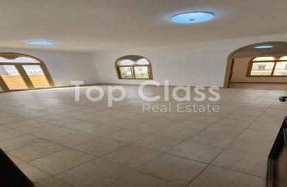 Villa - 4 - 6 for rent in Western Residence South - Falcon City of Wonders - Dubai Villa - 4 - 6 for rent in Western Residence South - Falcon City of Wonders - Dubai