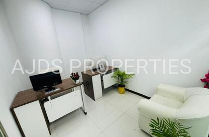 Office Space - Studio - 1 Bathroom for rent in Al Fajer Complex - Oud Metha - Bur Dubai - Dubai