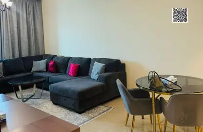 شقة - 2 غرف نوم - 2 حمامات للايجار في مساكن كورنيش عجمان - طريق كورنيش عجمان - عجمان