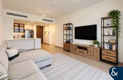 Apartment - 2 Bedrooms - 2 Bathrooms for sale in Holland Gardens - Town Square - Dubai