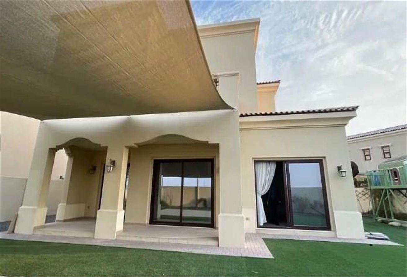 Huge Plot | 5BR+maid's | Vacant | Hot Deal! photo 8