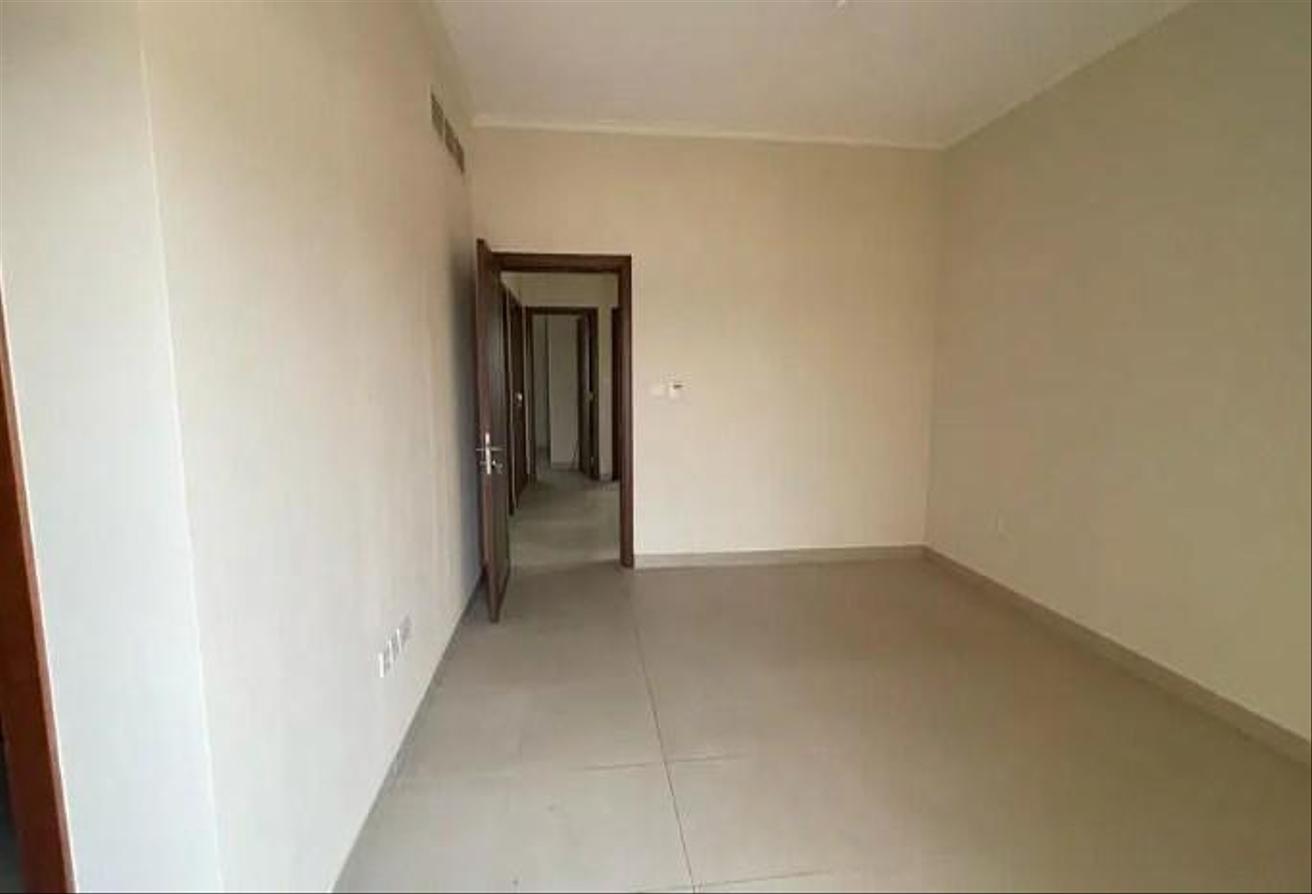 Huge Plot | 5BR+maid's | Vacant | Hot Deal! photo 9