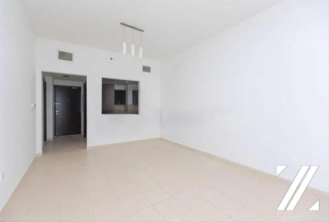 Spacious 2 Bedroom | Unfurnished | Vacant