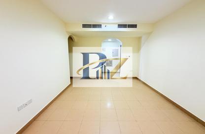 Apartment - 2 - 2 for rent in Fire Station Road - Muwaileh - Sharjah