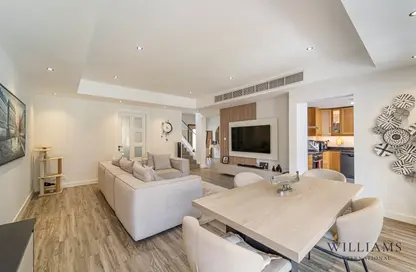 فيلا - 3 غرف نوم - 3 حمامات للبيع في الينابيع 14 - الينابيع - دبي