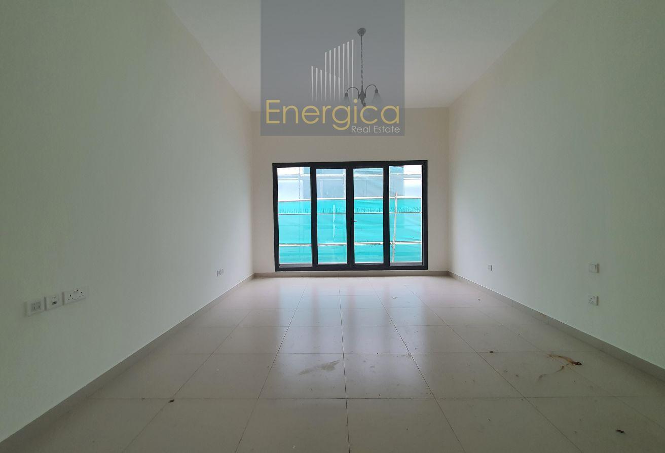 Modern And Bright 4BR Villa | Private Pool | Maid photo 4