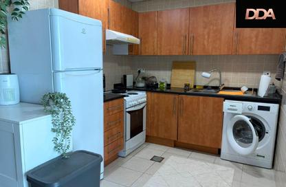Apartment - 1 Bedroom - 2 Bathrooms for rent in Marina View Tower B - Marina View - Dubai Marina - Dubai