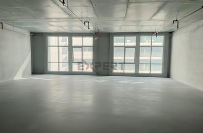 Office Space - Studio - 1 Bathroom for rent in Grosvenor Office Tower - Business Bay - Dubai