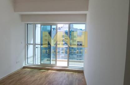 Apartment - 3 Bedrooms - 3 Bathrooms for rent in Mayfair Residency - Business Bay - Dubai