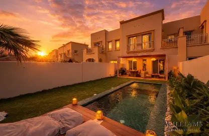 فيلا - 2 غرف نوم - 3 حمامات للبيع في الينابيع 10 - الينابيع - دبي