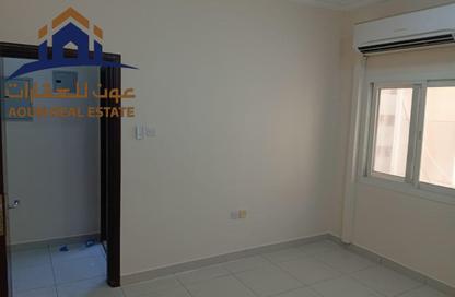 شقة - غرفة نوم - 2 حمامات للايجار في بناء النباعة - النبعة - الشرق - الشارقة شقة - غرفة نوم - 2 حمامات للايجار في بناء النباعة - النبعة - الشرق - الشارقة