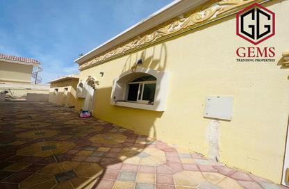 Villa - 5 - 6 for rent in Al Warqa'a 4 - Al Warqa'a - Dubai