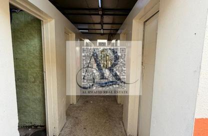 Labor Camp - Studio - 7+ Bathrooms for rent in Al Sajaa S - Al Sajaa - Sharjah