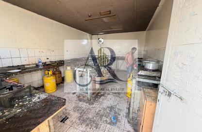 Labor Camp - Studio - 7+ Bathrooms for rent in Al Sajaa S - Al Sajaa - Sharjah