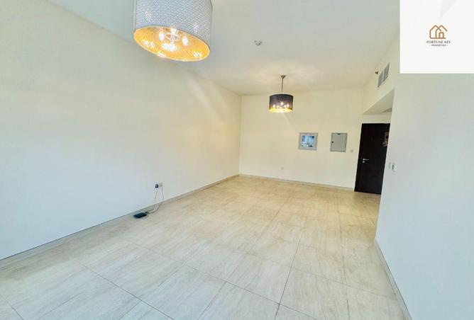 Vastu Compliant | Near Metro | With Maid photo 3