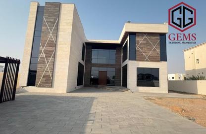 Villa - 5 Bedrooms - 6 Bathrooms for rent in Al Aweer 1 - Al Aweer - Dubai Villa - 5 Bedrooms - 6 Bathrooms for rent in Al Aweer 1 - Al Aweer - Dubai