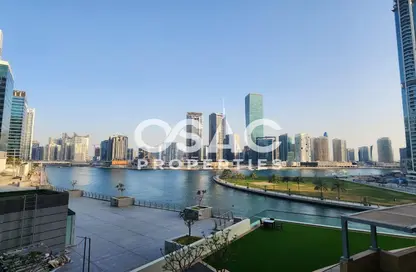 Apartment - 1 Bedroom - 2 Bathrooms for sale in Bay's Edge - Business Bay - Dubai