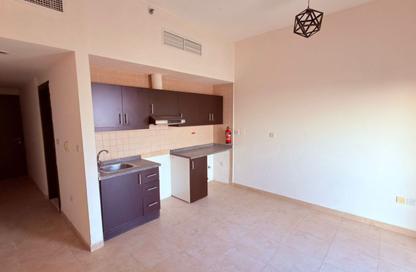 Apartment - Studio - 1 Bathroom for rent in Silicon Gates 1 - Silicon Gates - Dubai Silicon Oasis - Dubai