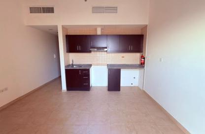 Apartment - Studio - 1 Bathroom for rent in Silicon Gates 1 - Silicon Gates - Dubai Silicon Oasis - Dubai
