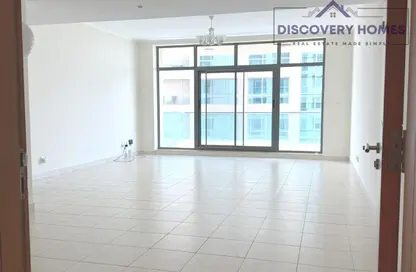 Apartment - 2 Bedrooms - 2 Bathrooms for rent in The Links East Tower - The Links - The Views - Dubai