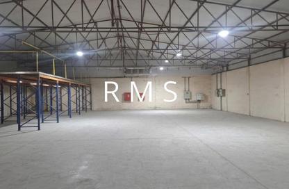 Warehouse - Studio - 1 for rent in Umm Ramool 109 - Umm Ramool - Dubai
