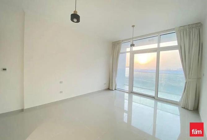 111420212 - Property Image 3
