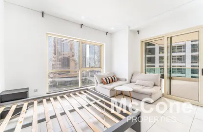 Apartment - 1 Bathroom for rent in The Royal Oceanic - Dubai Marina - Dubai